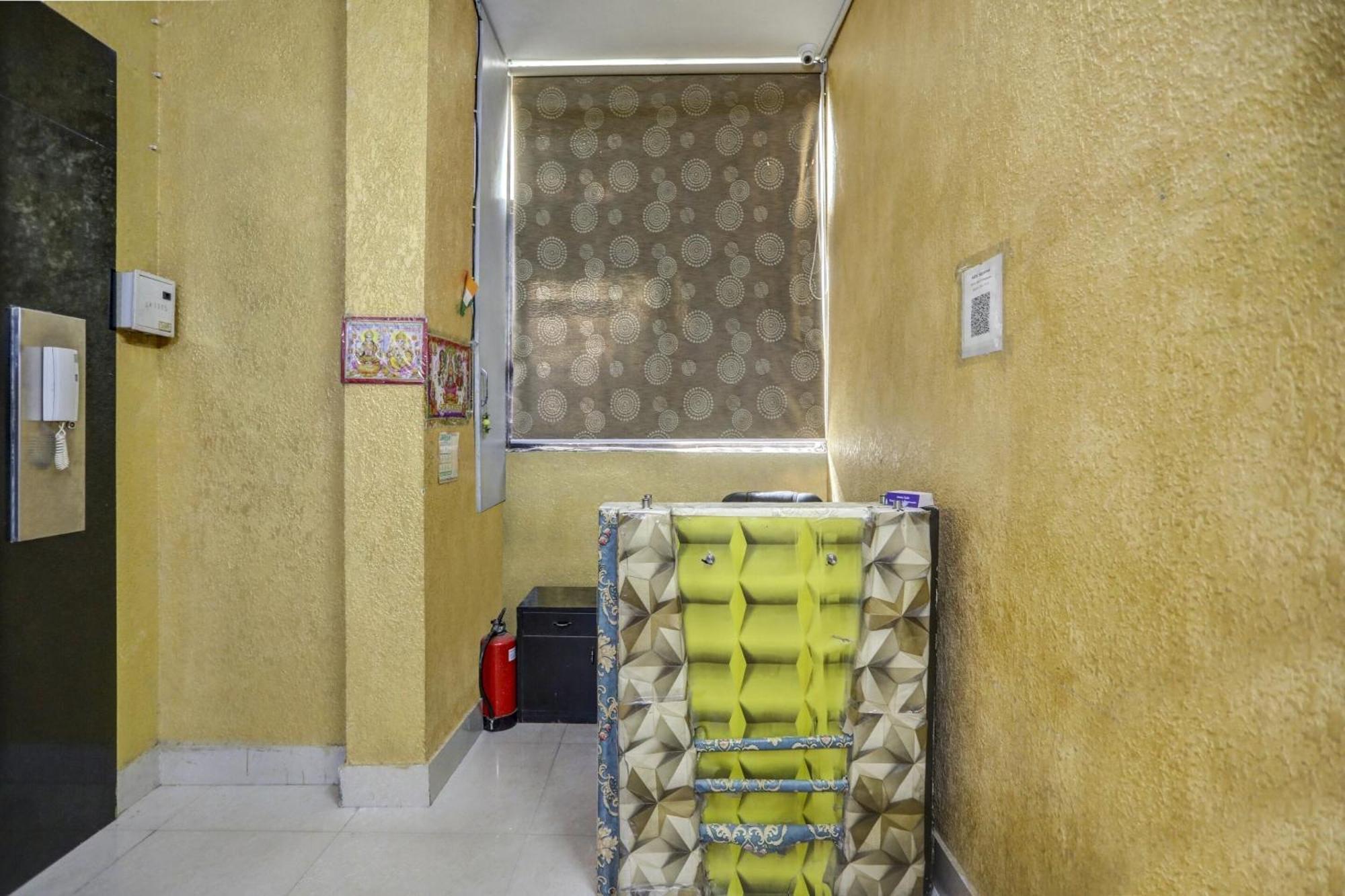 Hotel O Blissbourn Yeni Delhi Dış mekan fotoğraf